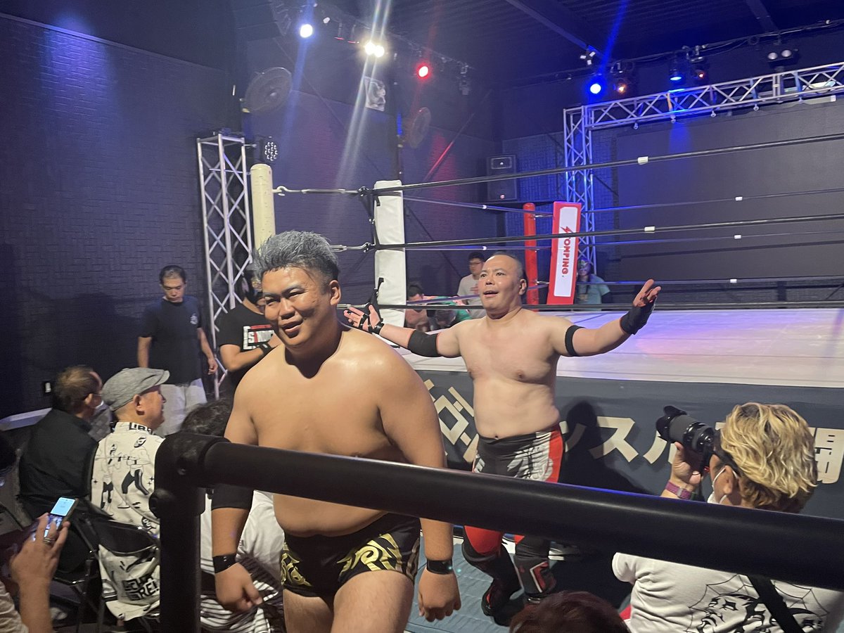neo_carp_war's tweet photo. 前半戦終了！
現時点で「今日観に来て良かった！」という気持ちで満ちております！
最高！
#WINRAW0705 https://t.co/VgsuyKwijM