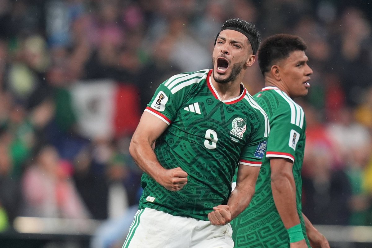 NextMexOficial's tweet photo. 🇲🇽🚨 England has dominated Mexico historically… but there’s one detail nobody is talking about. 👀

The THREE times England failed to beat Mexico all happened in Mexico City. 🏟️🇲🇽 https://t.co/epGNlkRPbt