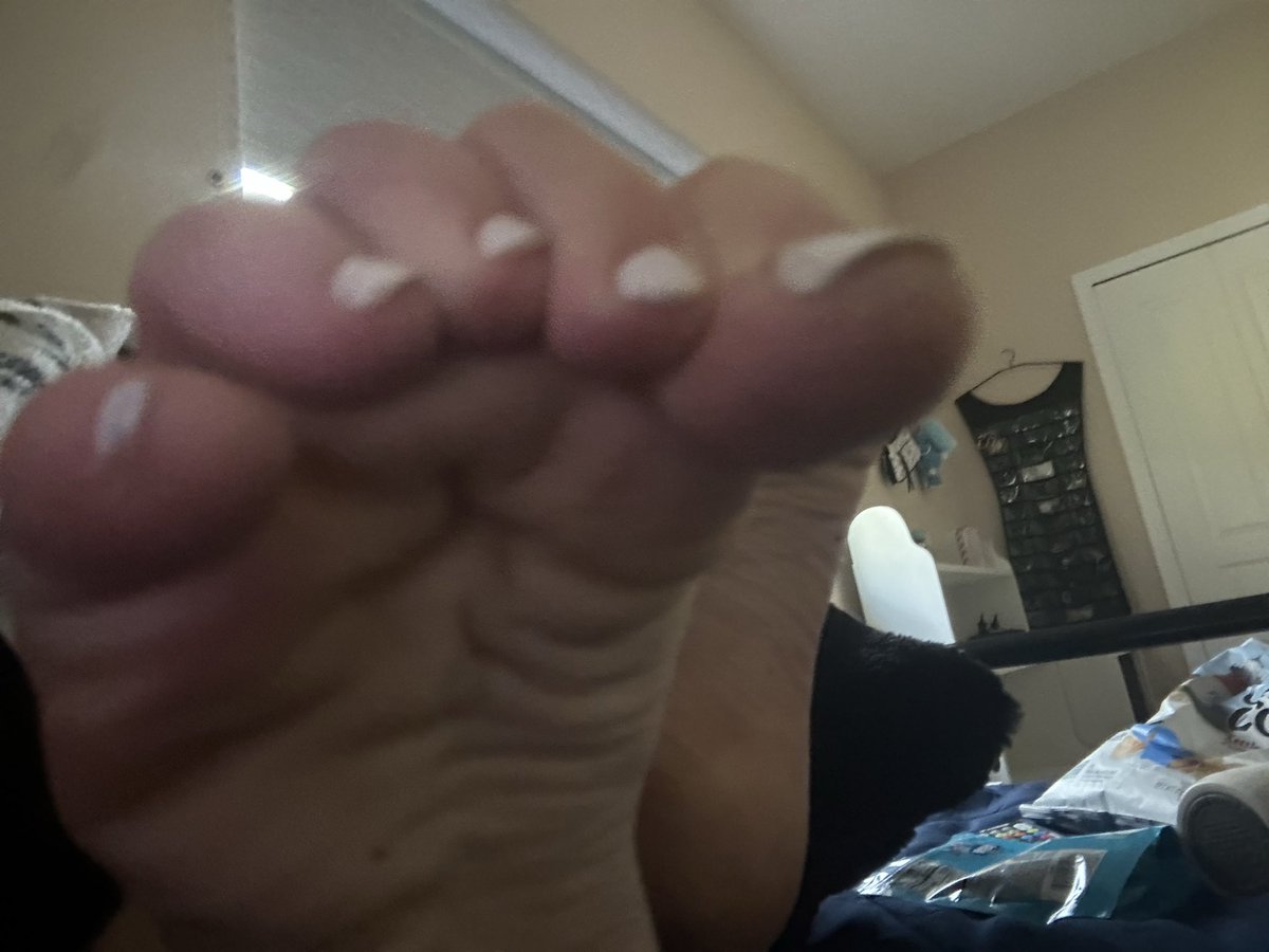 KittyPawzzUwU's tweet photo. Tiny lil pawzz, big cute energy 🐾🎀💗 If you like soft soles, cute toes, and cozy vibes, you’re in the right place. Come say hi and check out everything I’ve been working on through the link in my bio! ✨
#Feet #FeetPics #FeetContent #PrettyFeet #PrettyToes #CuteFeet #SoftFeet #FootModel #FootCommunity #WhiteToes #Toes #Pedi #FootLover #ContentCreator #CuteVibes #Kawaii #PinkAesthetic #Pastel #Pawzz #KittyPawzzz #LinkInBio #SupportCreators #CustomContent #NewPost #Explore