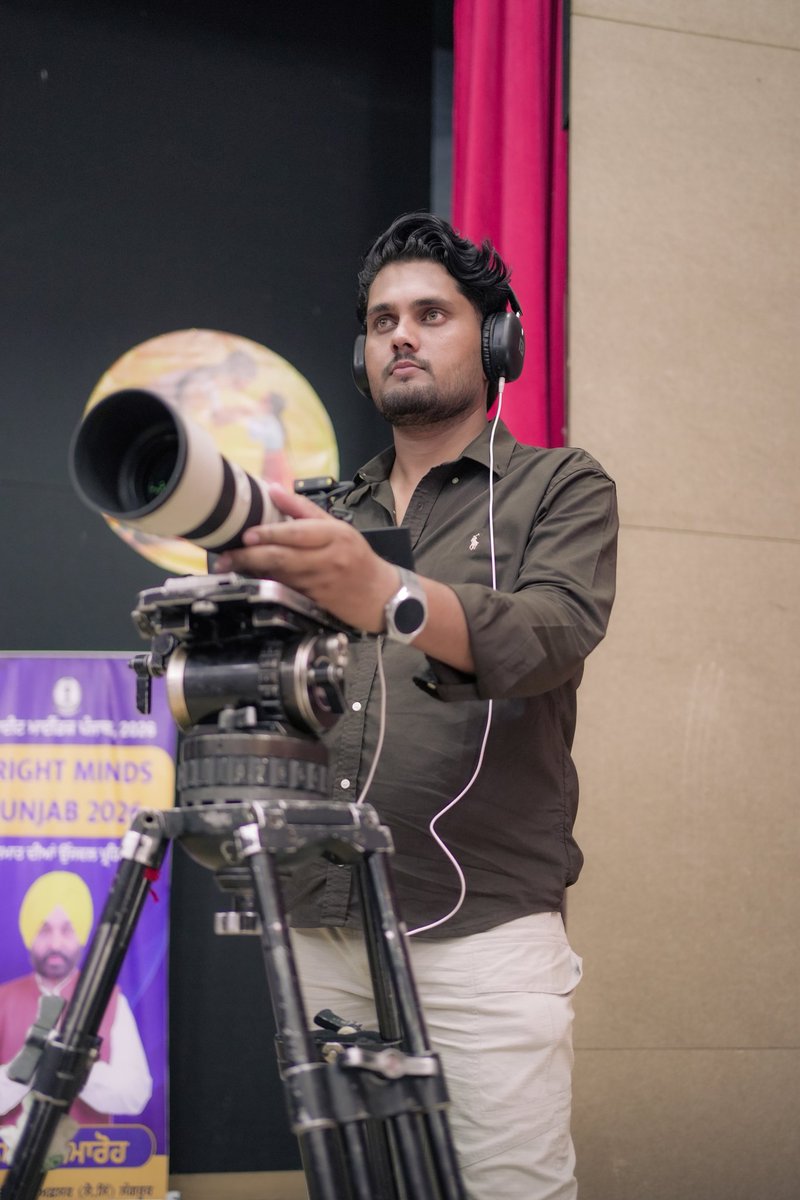 xmartrajusingh's tweet photo. From vision to visual. 🎥🚀
•
•
•
•
•
#cinematographer #cinematography #visualstoryteller #politicalcampaign 
#eventcoverage https://t.co/br9buv0wXE