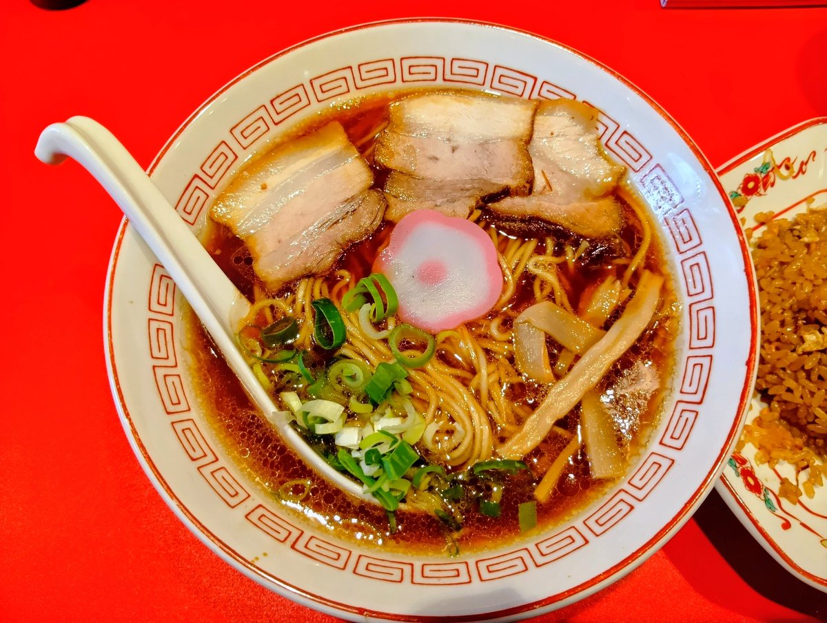 Goannmaming's tweet photo. 車庫前系と言うそうです。
美味しかった。ご馳走様でした。
#拉麺 #和歌山ラーメン https://t.co/IbfTj1Pslg