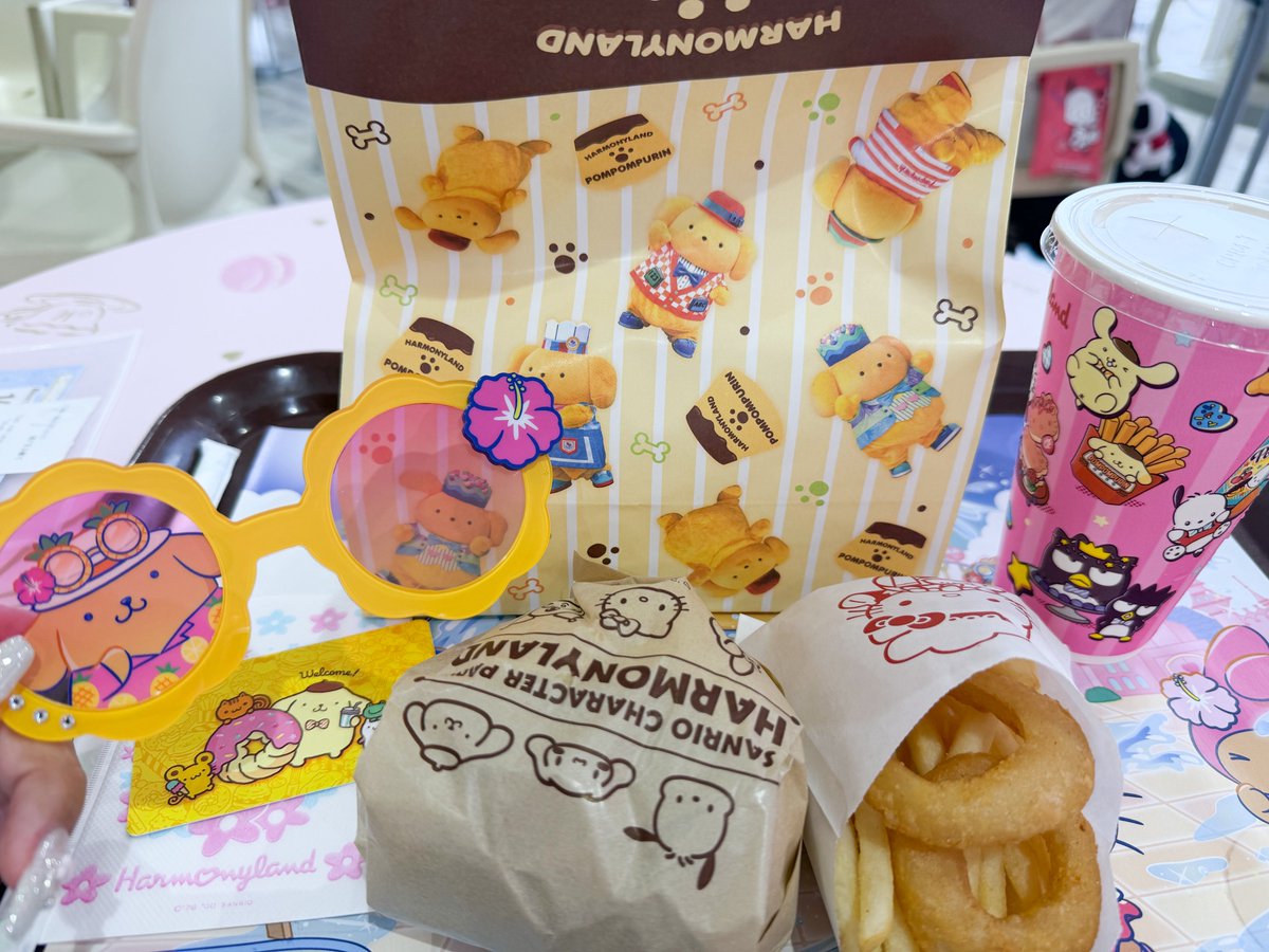 g1s_u's tweet photo. はじめて頼んだけど紙袋かわいすぎ🤦‍♀️ https://t.co/MdRUTGsc5g
