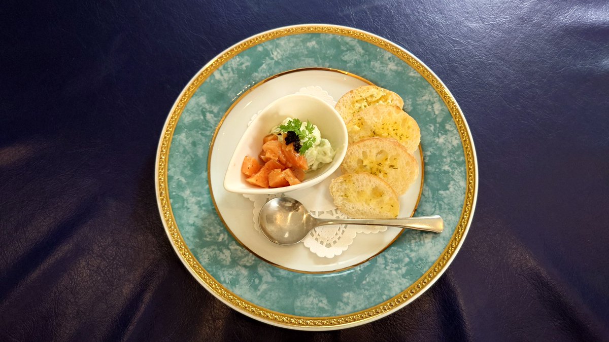 goraikou2000's tweet photo. みやケランチ https://t.co/04mi6lHblI
