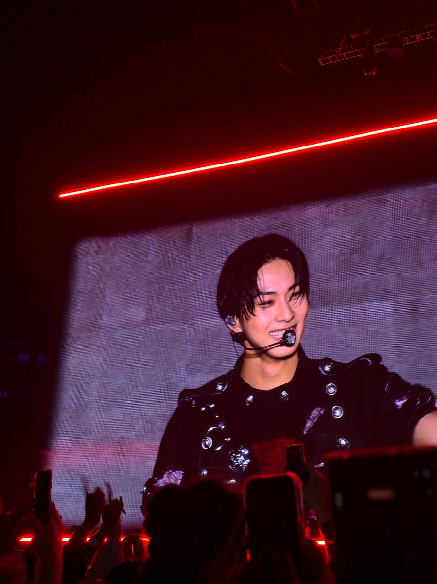 forjakeshim's tweet photo. O SORRISO MAIS LINDO DO MUNDO

#EN_WORLDTOUR_BLOODSAGA
#BLOODSAGA_IN_SÃO_PAULO
#ENHYPEN_100thShow https://t.co/Whdob4k2jh