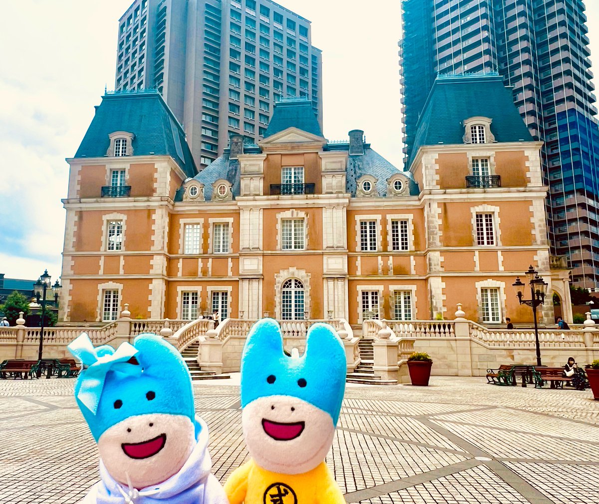 3187Re's tweet photo. ありすちゃんと念願の禁断果実フルーツサンドいただきました☺️💕
ふわふわで美味しかった〜！
恵比寿ガーデンプレイスも久しぶりにとらべるうましてきたよ✌🏻✨
#とらべるうま https://t.co/xjz57v5L8s