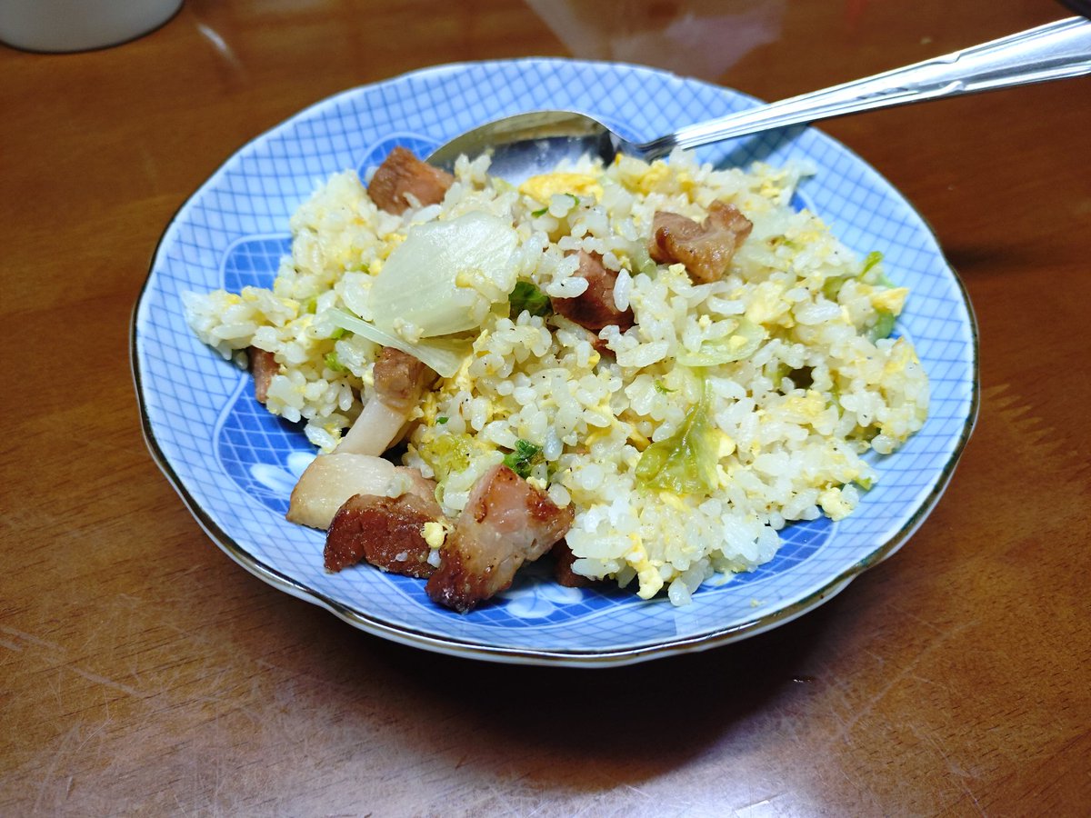 muracchi440's tweet photo. 今日はレタスチャーハン！ https://t.co/z5tfau1nbh