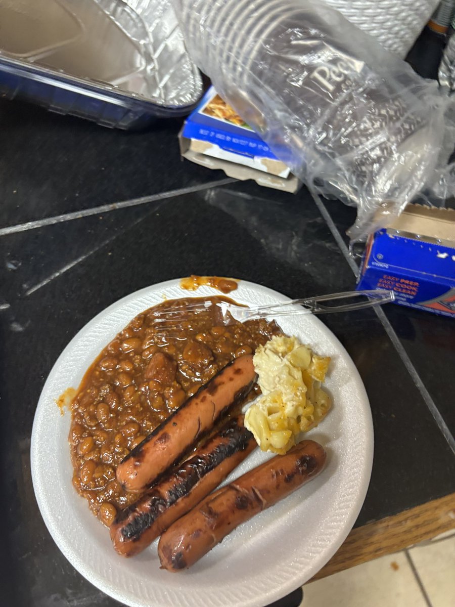 stanclickin5's tweet photo. Din get da black but I got da franks and yb so im blessed https://t.co/aYnCzXAlt6