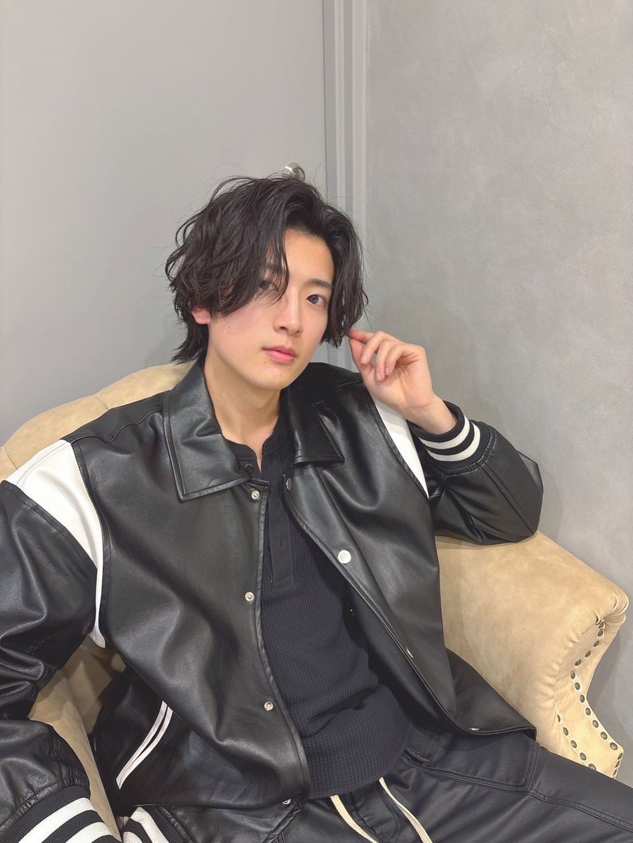 saitamahimitsu's tweet photo. 智久、本日デビューしました！(｀・ω・´)

本日の13時40分から
智久ツイキャスやります！

アツムの弟子なので、
アツムと一緒に！(｀・ω・´) https://t.co/YlKWhuSh4C