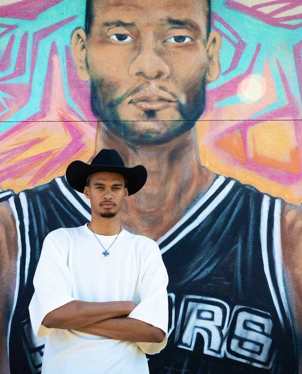 vyrekal's tweet photo. they're calling it the greatest photo of all time https://t.co/0fW1kJlXVU