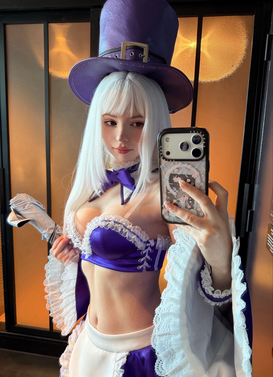 PeachMilky_'s tweet photo. ⚠️Details for
tomorrows signing⚠️

Tomorrow at 10:30am - 11:30am 

I will be having a signing at the JW
Marriott! If you want me to sign anything including prints you already purchased and photobooks please come along and I can do it then! I'll be table one!
You can also buy prints, plushies and cheki at the signing! 💖
