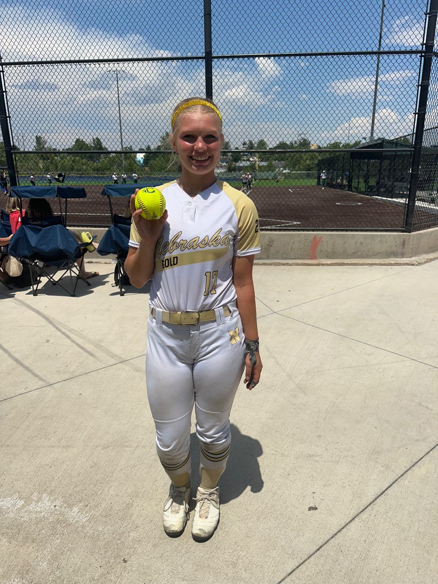 NeGold_Otte's tweet photo. 🚨 🥎💣 🚨 X 2!!

Congrats @AriaLindner_SB !
  Bomb #6 and #7 on the year!!  Back to back games! https://t.co/mULfqpToiD