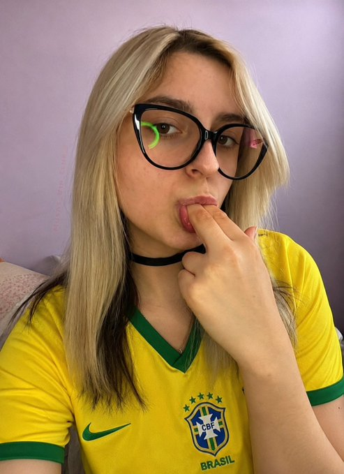 Julia Souza tweet media