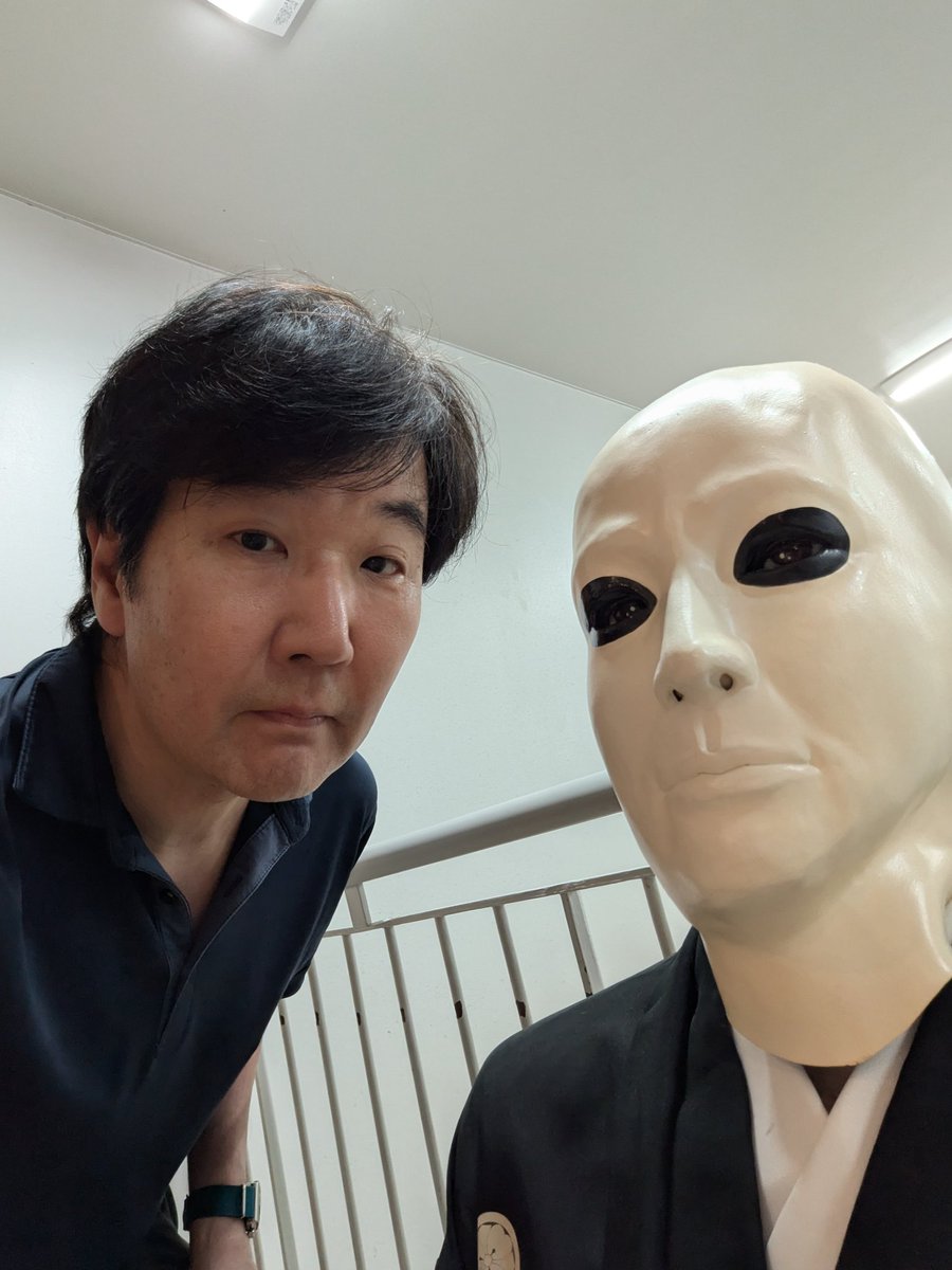 tabedc's tweet photo. おはようございます、土日祝は休診です
＃犬神家の一族　はマイフェイバリットムービーですから　＃角川映画祭　にやってきました
＃小伝馬町　のたべ歯科クリニック院長でした
金田一さん、また辞典ですよ！ https://t.co/5NrHfubOCM