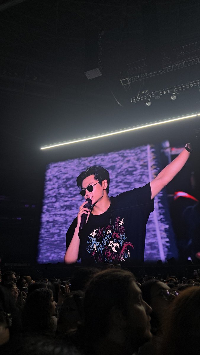 forjakeshim's tweet photo. ele sabe oq faz!!!!!!!!!!!!!!!!

#EN_WORLDTOUR_BLOODSAGA
#BLOODSAGA_IN_SÃO_PAULO
#ENHYPEN_100thShow https://t.co/uvK3MS2i5G