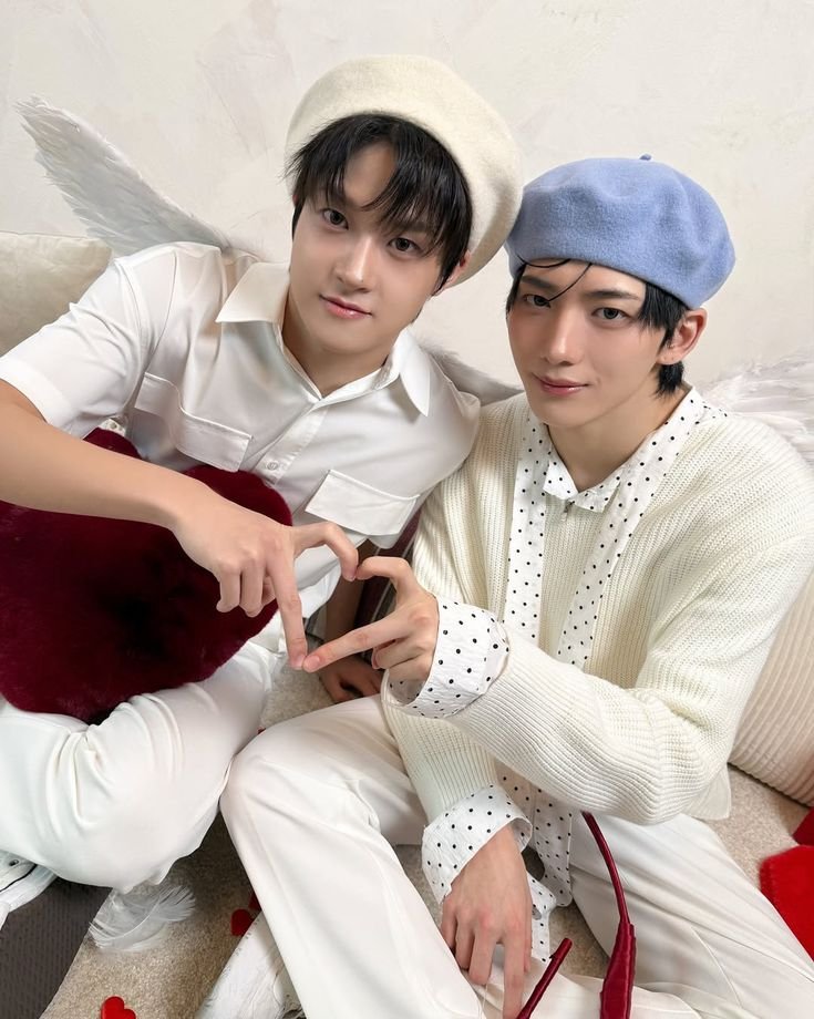 homemizz's tweet photo. @junminjaeshine and i hope that you feel loved every day, every month and the next years to come. i adore u a lot my raccoon sis 🦝🎉✨!! https://t.co/z9EoD3vlek