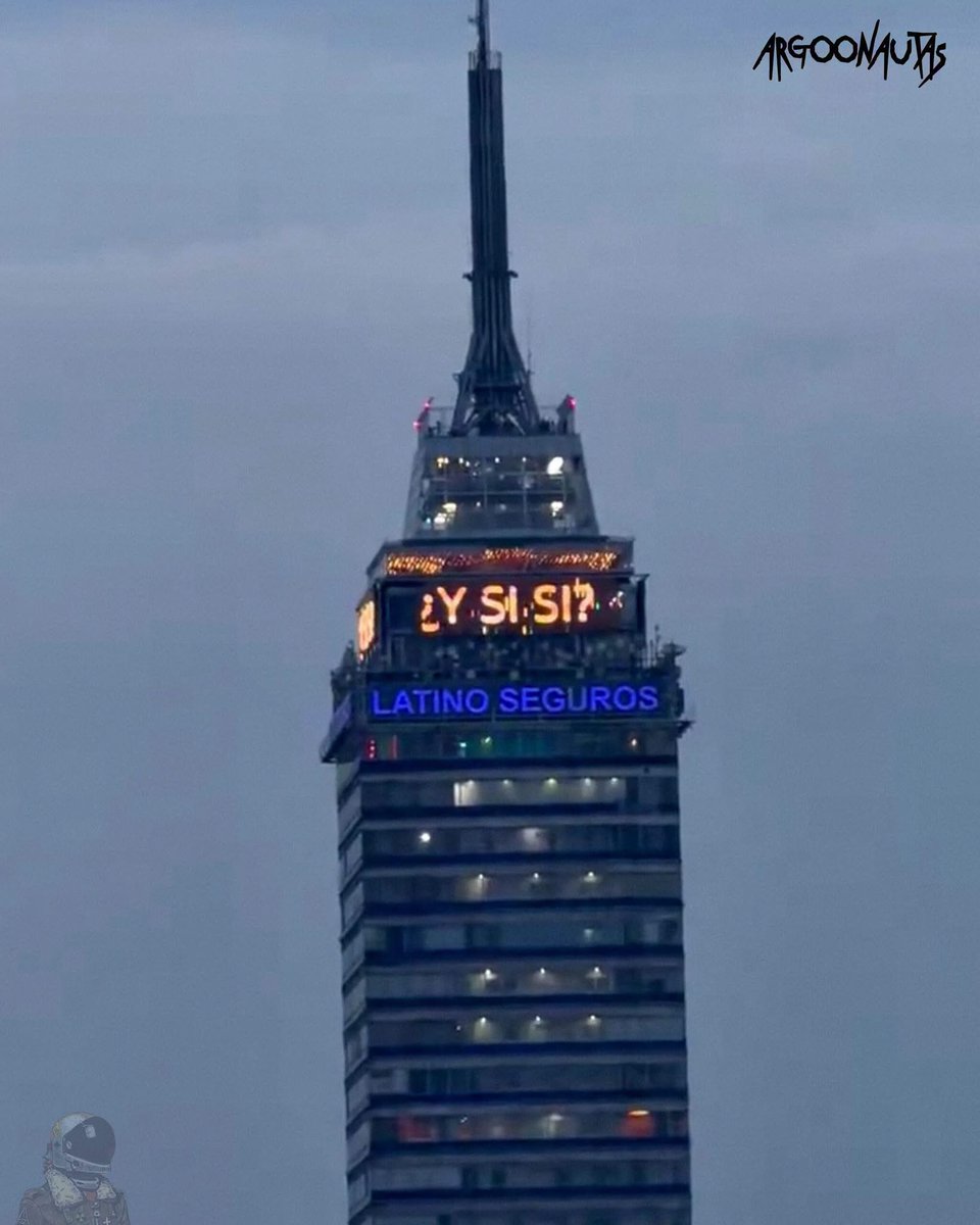 Javisness's tweet photo. ¡QUE HERMOSO! ❤️ 🇲🇽 

La Torre Latinoamericana en Ciudad de México luce la famosa frase de la selección mexicana ¿Y si, sí? https://t.co/oCsJ43NSk3