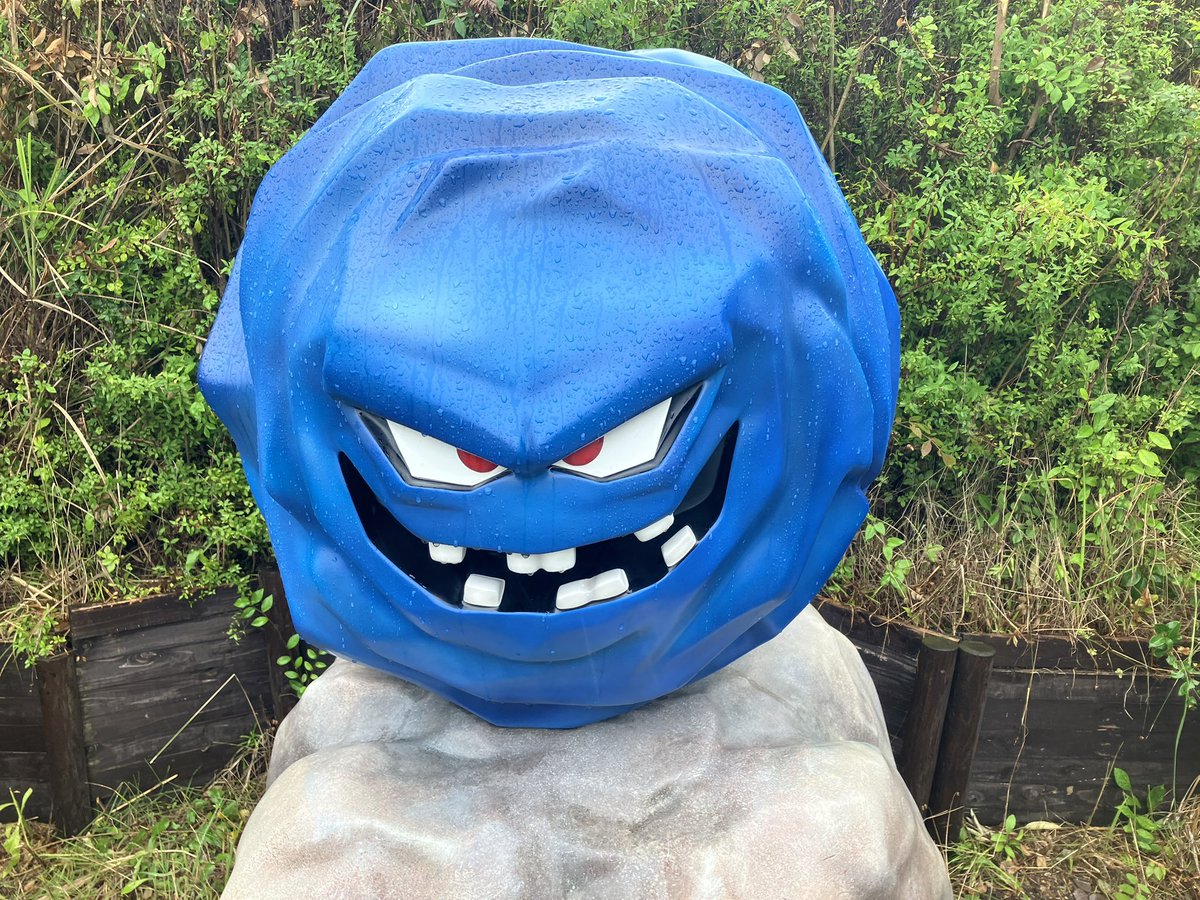 chanta_kensu's tweet photo. #ドラゴンクエスト
#ニジゲンノモリ
#DQ_ISLAND
#淡路島

雑魚しかおらんと思ったら
強いモンスターと遭遇してもうた https://t.co/Tg65aWmyZF