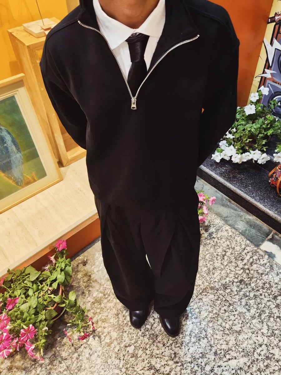 pnzinnzzy's tweet photo. Quando eu começar a lançar esse tipo de outfit, não me atrapalhe por favor https://t.co/oeB9ay9VOY