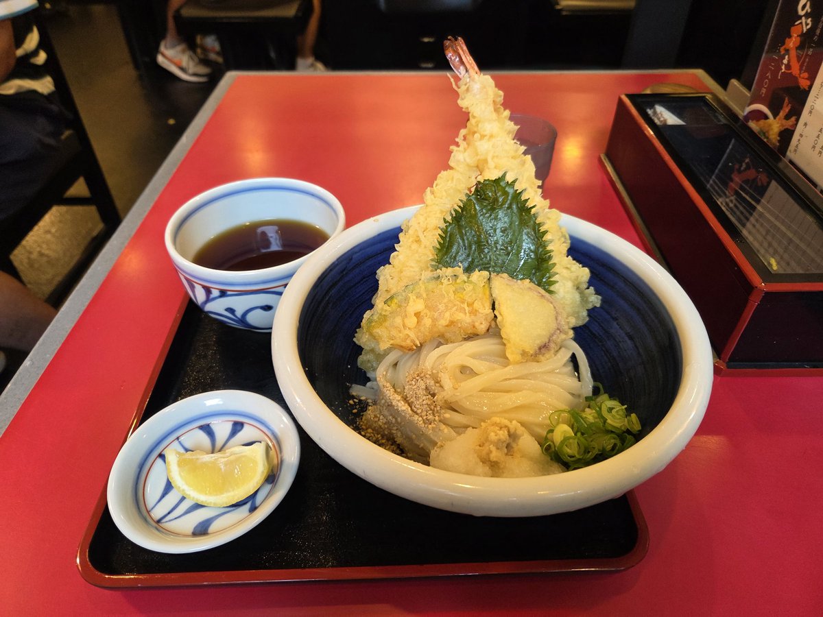 chirige13P's tweet photo. 我讃岐うどんの民 https://t.co/eNDnt4CFdG