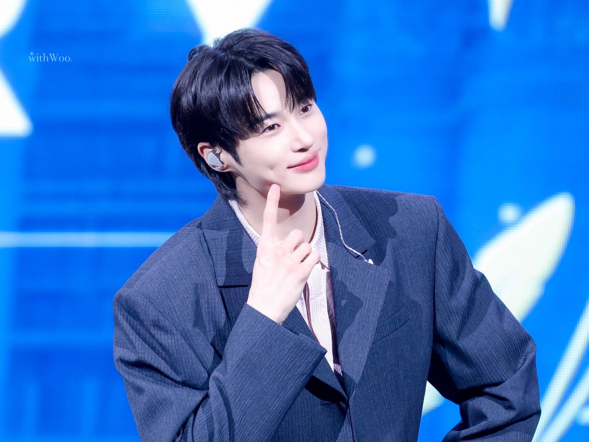 _withwooS2's tweet photo. 260704 HQ

#변우석 #ByeonWooSeok https://t.co/i62LwCF0kn