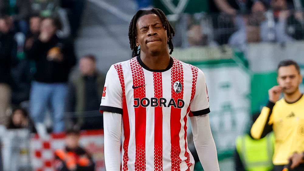Beyondfussball_'s tweet photo. Newcastle United dikabarkan tertarik dengan gelandang VFB Stuttgart, Angelo Stiller. Kemungkinan perginya Bruno Guimaraes dan Sandro Tonali dari St James Park membuat Newcastle inginkan jasa Stiller.

Selain Stiller, Johan Manzambi, Freiburg juga diincar NU.

via @bulinewsdotcom https://t.co/DLYBeZvvnG