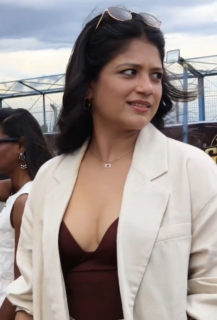 Leviathn01's tweet photo. unexpected show from Aditi mami 🥵❤️ https://t.co/Nc6SKuDJ7i