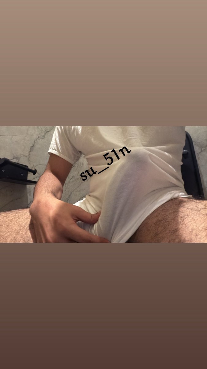 su_51n's tweet photo. ابغى شرموطه تنومه 🍆 https://t.co/ZoDQFinzXK