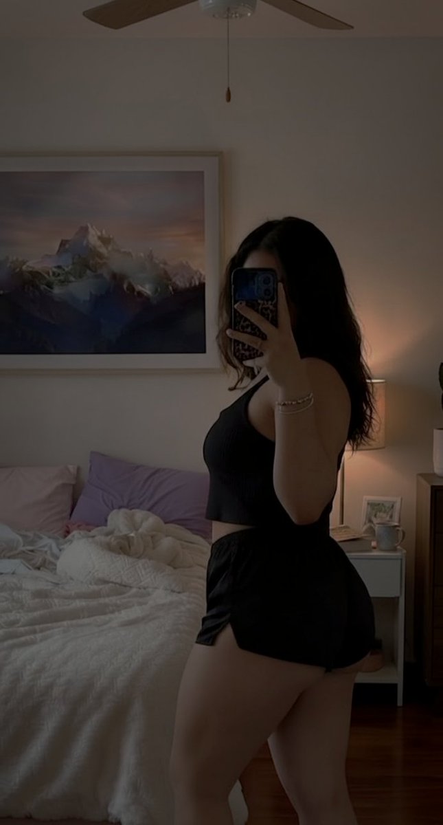 Farti23's tweet photo. Les deseo linda noche 🤗 
Descansen y sueñen bonito 😘🥱 https://t.co/8r91d3YEax