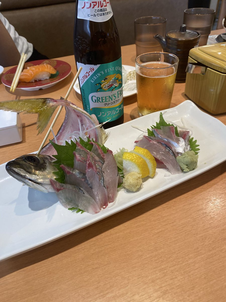 michgoro's tweet photo. 子供達とご飯食べる😋 https://t.co/txLQQAptgG