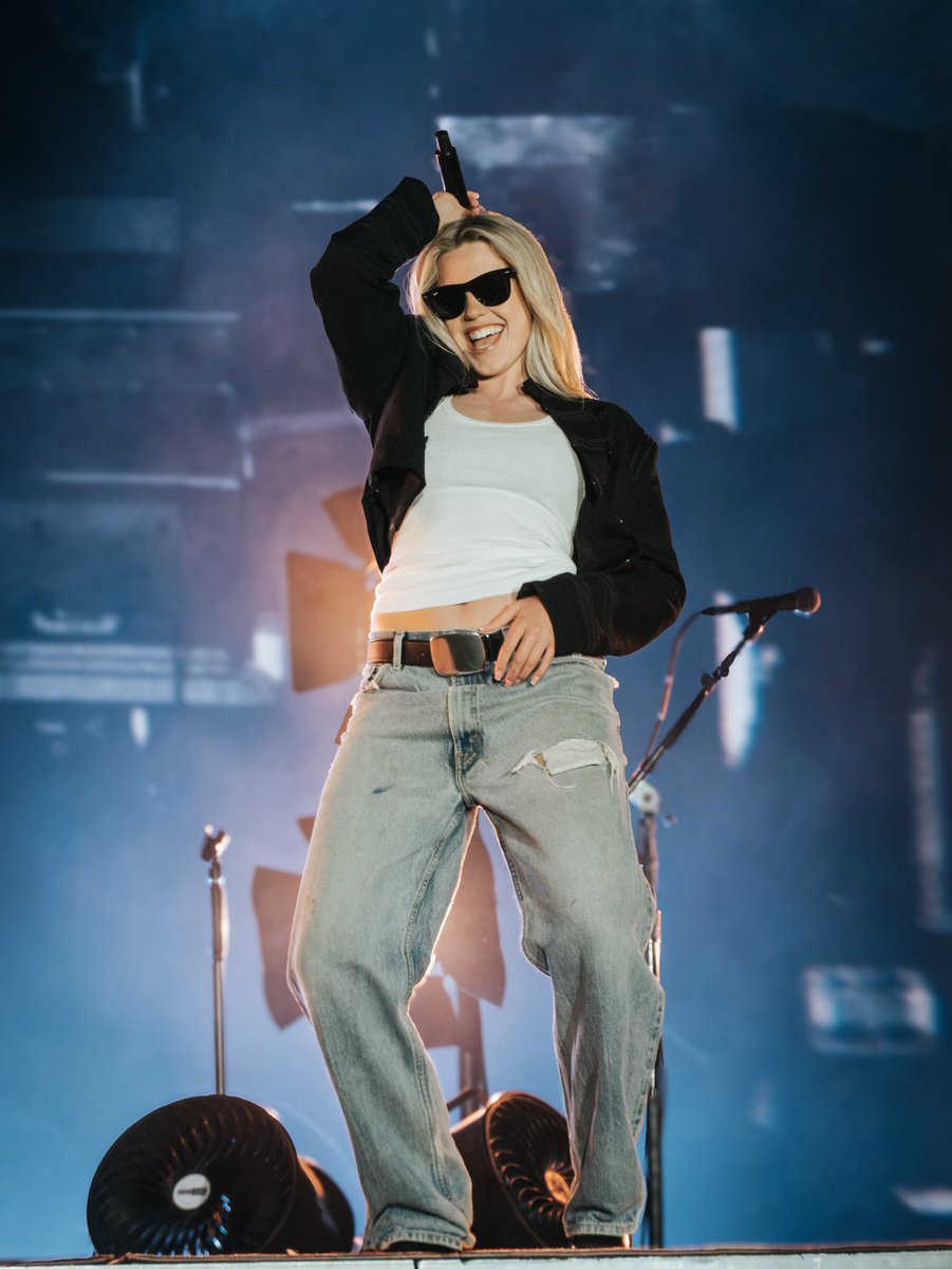 ReneeRappSource's tweet photo. Reneé Rapp performing at  @opener_festival in Poland on Thursday 

📸: addberrynow on Instagram https://t.co/sFxlUnvcrH