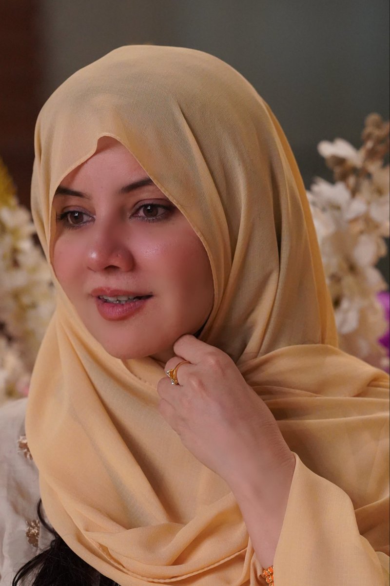 Rabipirzada's tweet photo. "خوش رہنے کے لیے ہر چیز کا کامل ہونا ضروری نہیں، نظر کا خوبصورت ہونا ضروری ہے۔
#UrduCaption #UrduQuotes #IslamicReminder #Alhamdulillah #MashAllah #LifeQuotes #PositiveVibes #DailyInspiration #Peace #Gratitude #Nature #BeautifulMoments https://t.co/wQwAaNjU6w