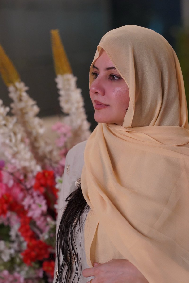 Rabipirzada's tweet photo. "خوش رہنے کے لیے ہر چیز کا کامل ہونا ضروری نہیں، نظر کا خوبصورت ہونا ضروری ہے۔
#UrduCaption #UrduQuotes #IslamicReminder #Alhamdulillah #MashAllah #LifeQuotes #PositiveVibes #DailyInspiration #Peace #Gratitude #Nature #BeautifulMoments https://t.co/wQwAaNjU6w
