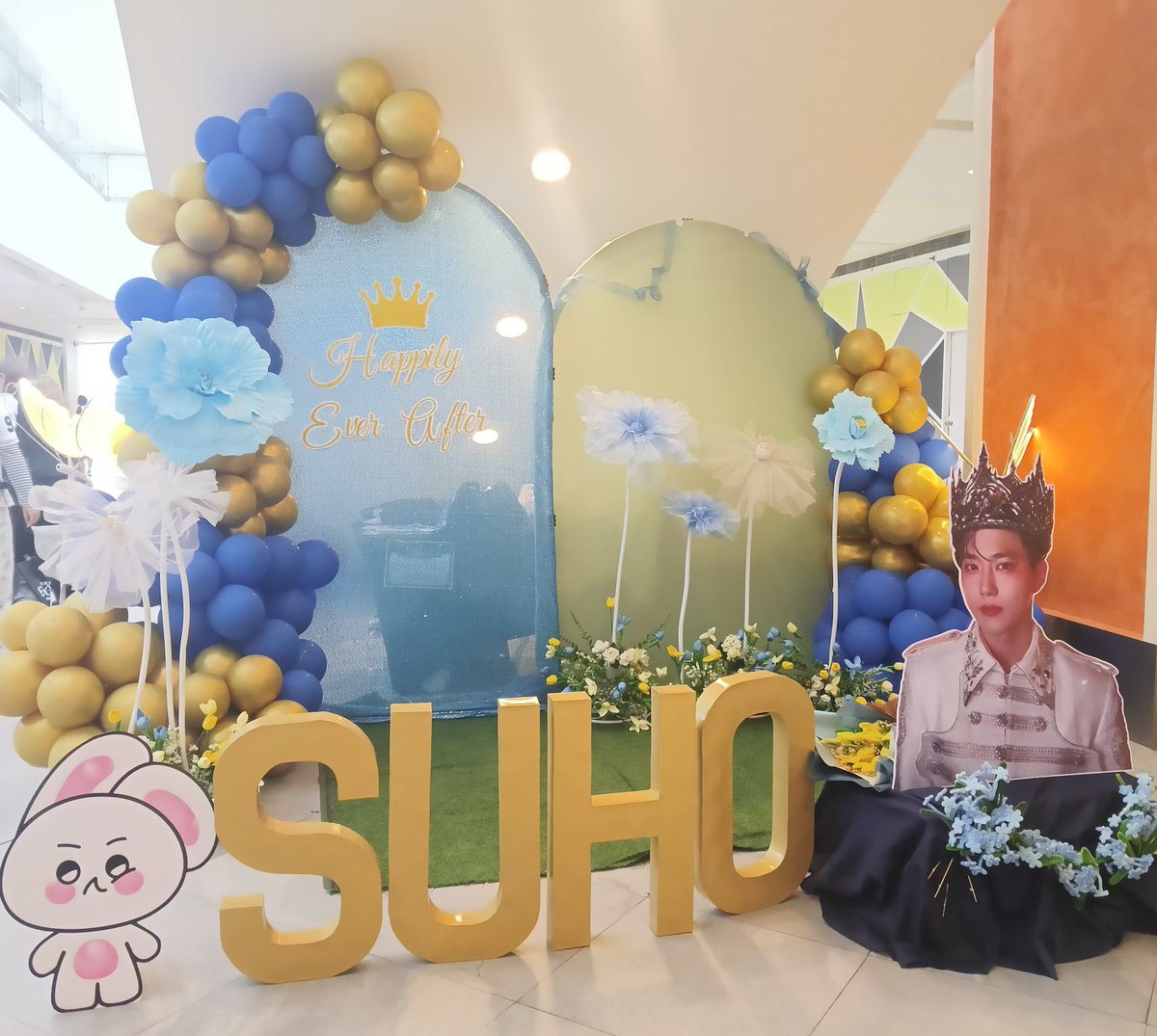 SUHOpixel's tweet photo. pretty myeon ✨✨✨ https://t.co/ULlxXshYsU