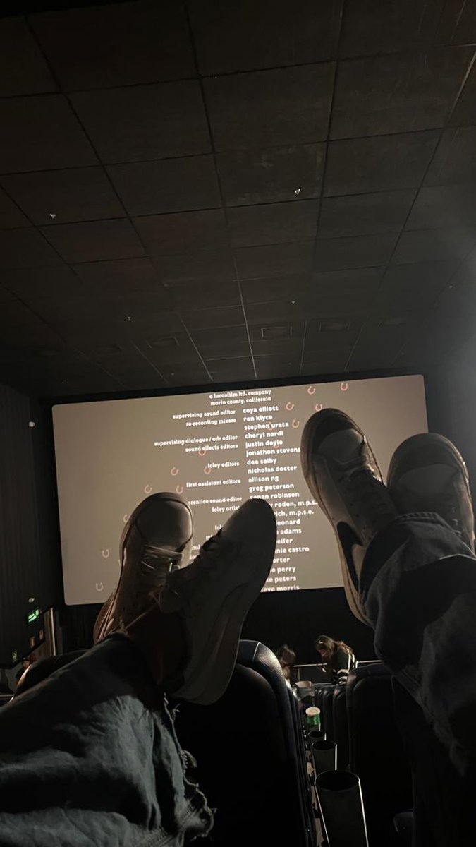 Josebances17's tweet photo. Ver toy story con mi novia 10/10 ❤️❤️ https://t.co/KguA8RylXe