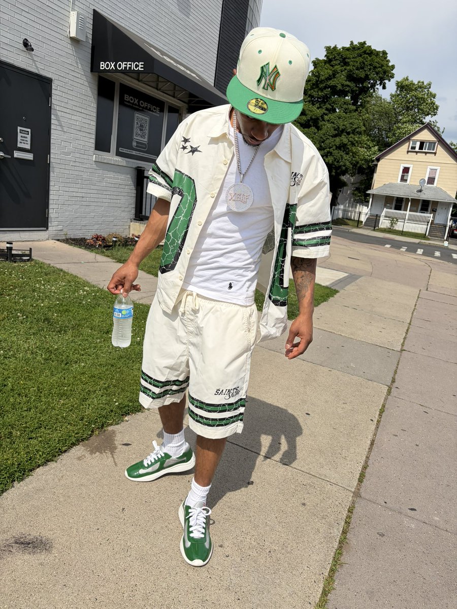 _xelf's tweet photo. Young 🥷🏽 just poppin shiii 🏆 tryna turn the whole team Up Ain’t no stopping this Shiii ‼️😤 https://t.co/DxNKVauCUQ