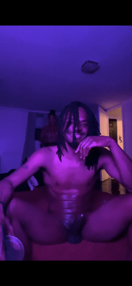 MrAli2u's tweet photo. How we looking at the other couple when I’m bout to eat that pussy https://t.co/OcFgahNoqo