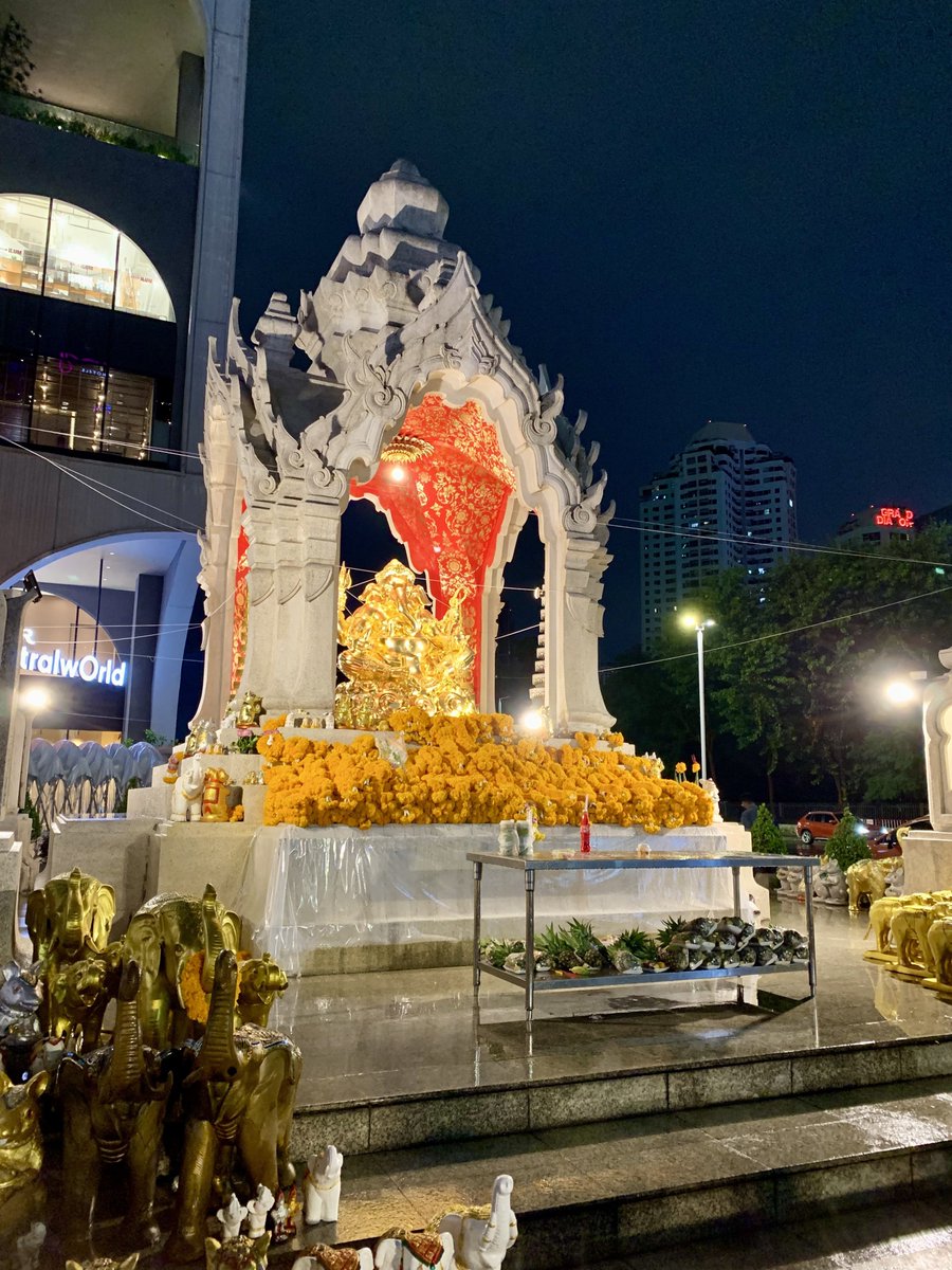 DateacherCollo's tweet photo. May P'Moo Jiw and Nong Toey (@ttchnjp) be blessed with tickets to the **SOTUS TENIVERSARY CONCERT**—the 6,900-baht **A2/A3 Zone** seats—for both the **Saturday, August 29, 2026**, and **Sunday, August 30, 2026**, shows.🙏📌
꒰ @kristtps ♡ @stjinx_maya ꒱
#SOTUS10thYearConcert https://t.co/W7PXr0KhSW