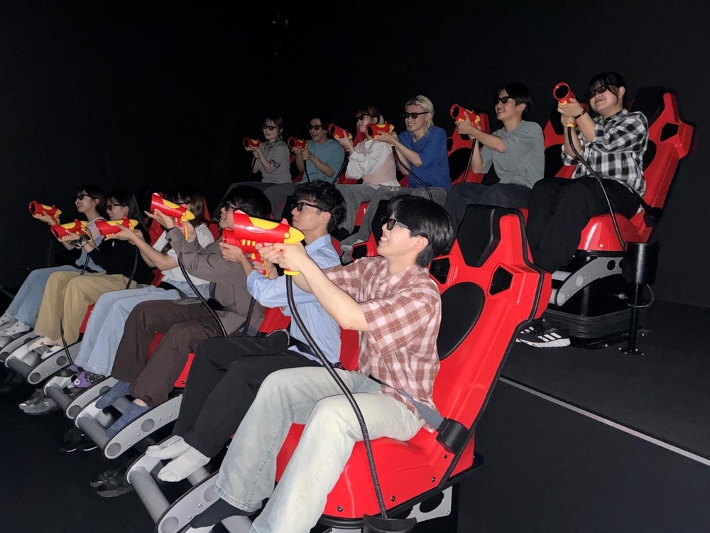 fashionpressnet's tweet photo. よみうりランドに新アトラクション、焼そばU.F.O.の”ぶっ濃いソース”で3Dシューティング - https://t.co/zVrcYnjyBt https://t.co/vcDSvVvAjc