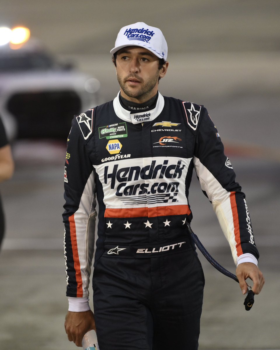 JRMotorsports's tweet photo. Back in control with 50 to go 👊 https://t.co/1VnXI9AnWL