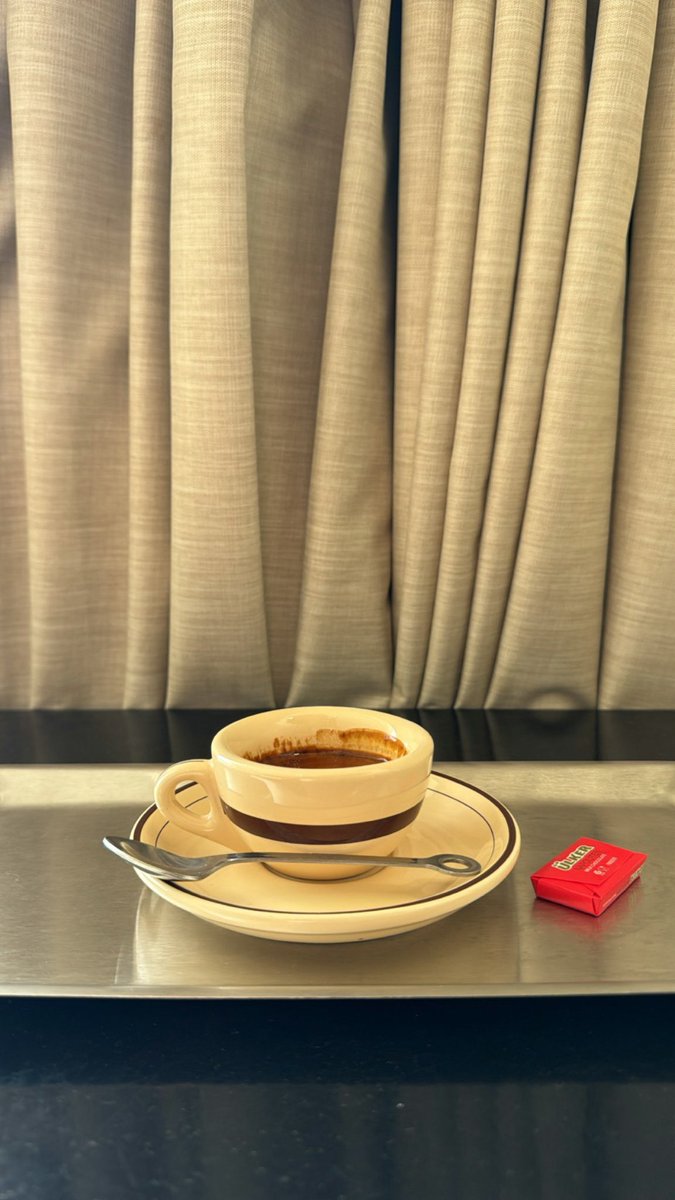 i61_x's tweet photo. ما يستريح الي بـ راسه نغاميش
يصبح له بـ ديرة و يمسّي بـ ديرة

لولا المساري فوقهن و المطاريش
ما جاء لنا بين المطاليق .. سيرة 

من الوظايف ما نبي لقمة العيش
"عسرين 
و أرزاق الضواري عسيرة" https://t.co/yqZuDaPmjX