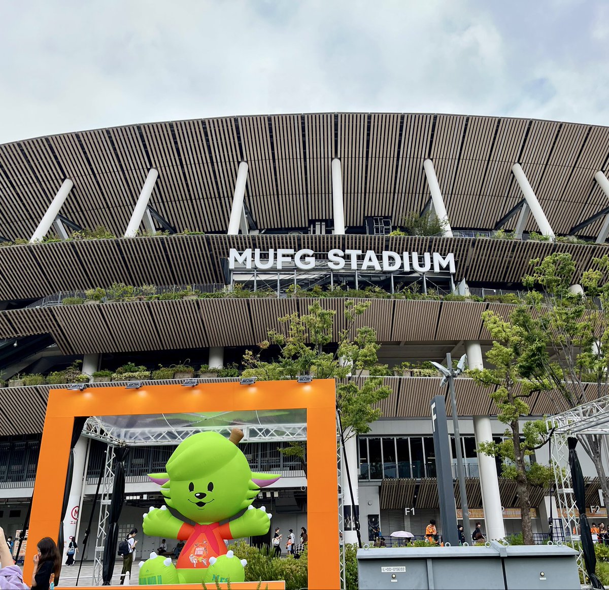 moco_tommy's tweet photo. 来たぜ国立競技場🏟️
高まってきたー！ https://t.co/TNRuwIiDiB