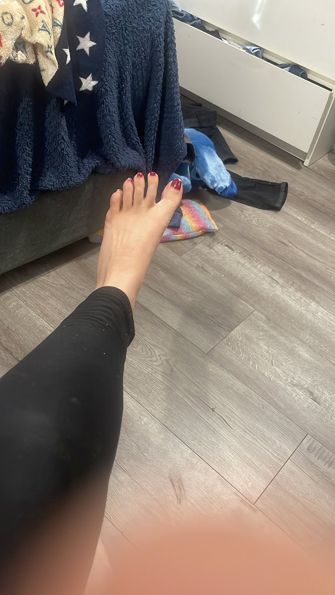 Danielaraps1's tweet photo. #paypigs #subs subscribe to my onlyfans ! It’s to hot https://t.co/l7EWyZLgBn