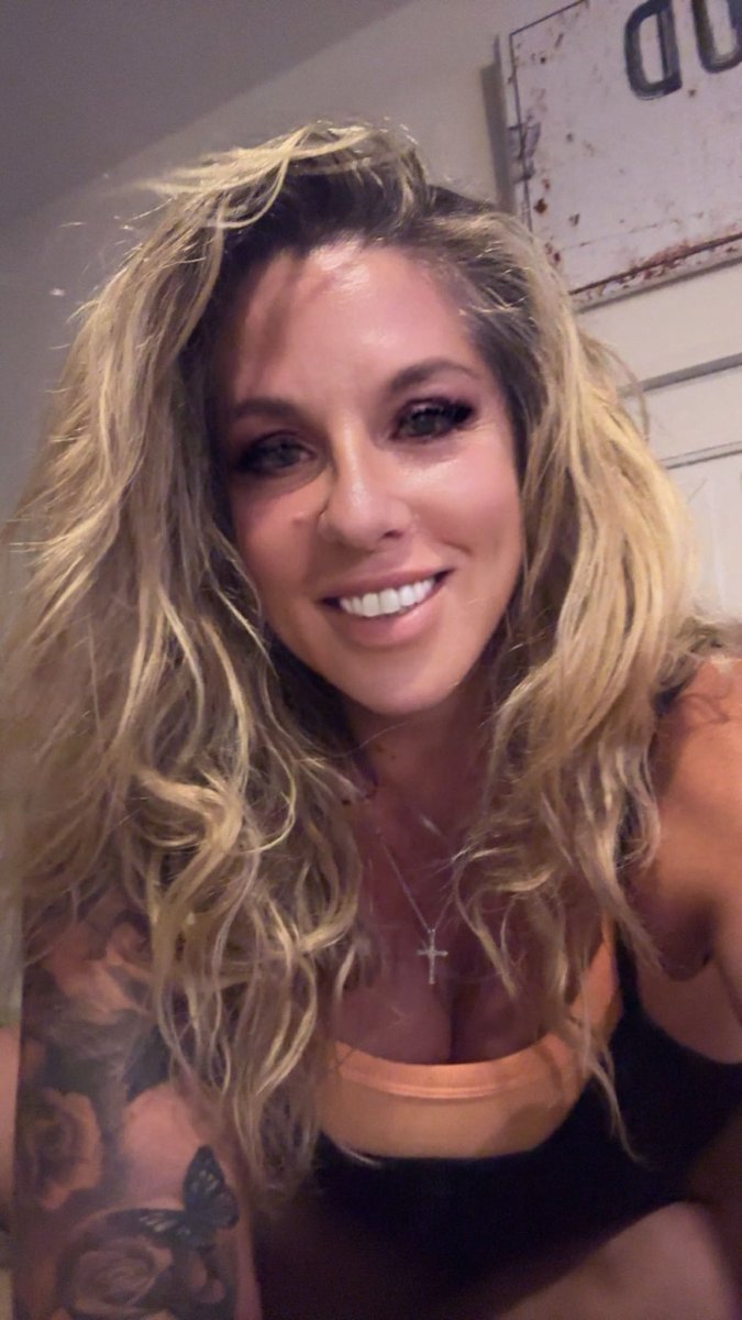 Renee tweet media