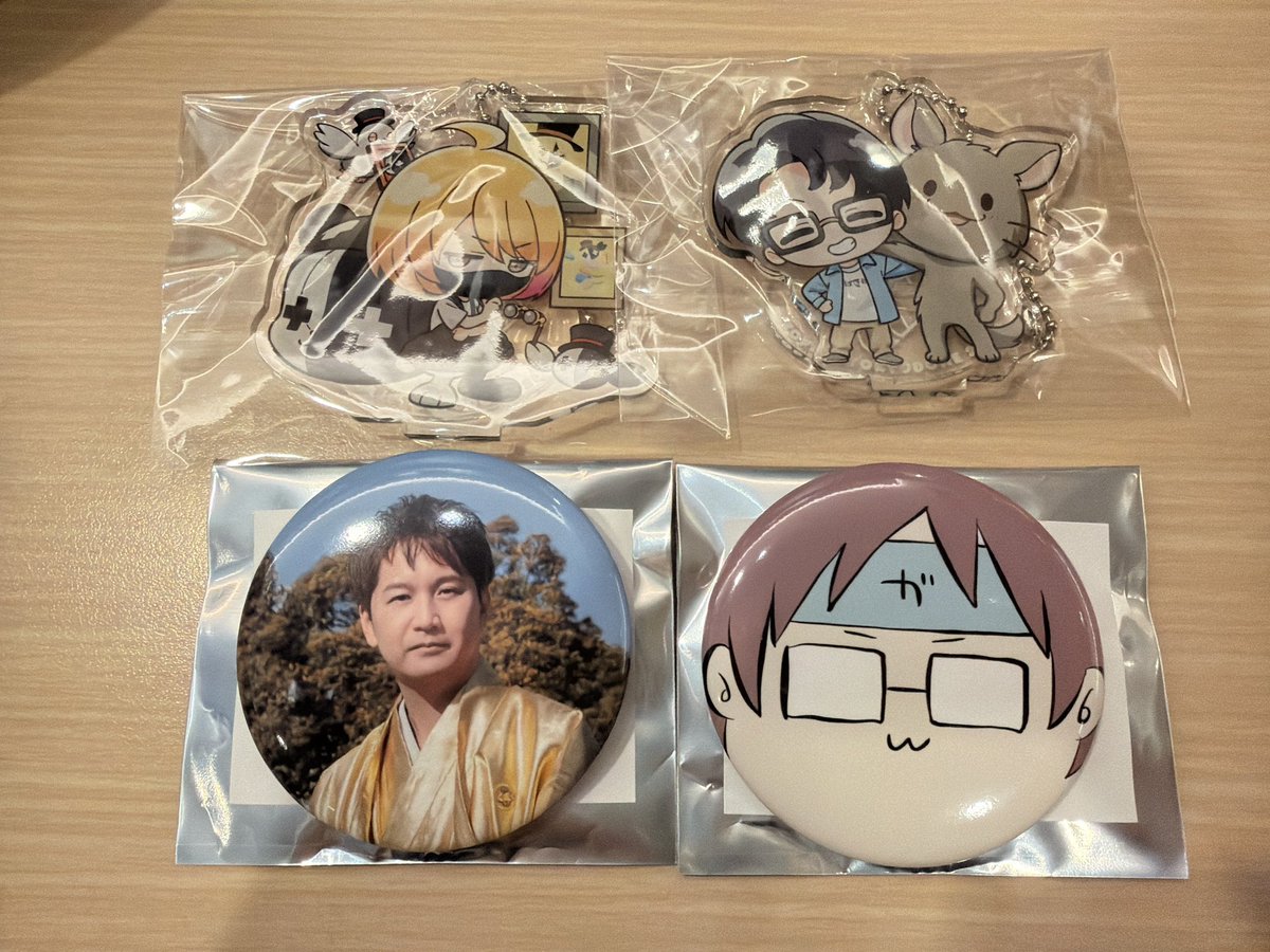 akane35_'s tweet photo. TOP4 東京ドーム 交換 譲渡

譲:ガッチマン 缶バッジ 2種

求:各700円

現在現地付近におります。
お声掛け多数の場合は2点纏めての方優先させて頂きます🙏💦
※アクスタの交換は別ツイにて出しておりますので、そちらで宜しくお願いいたします https://t.co/dsVWXwL1mQ