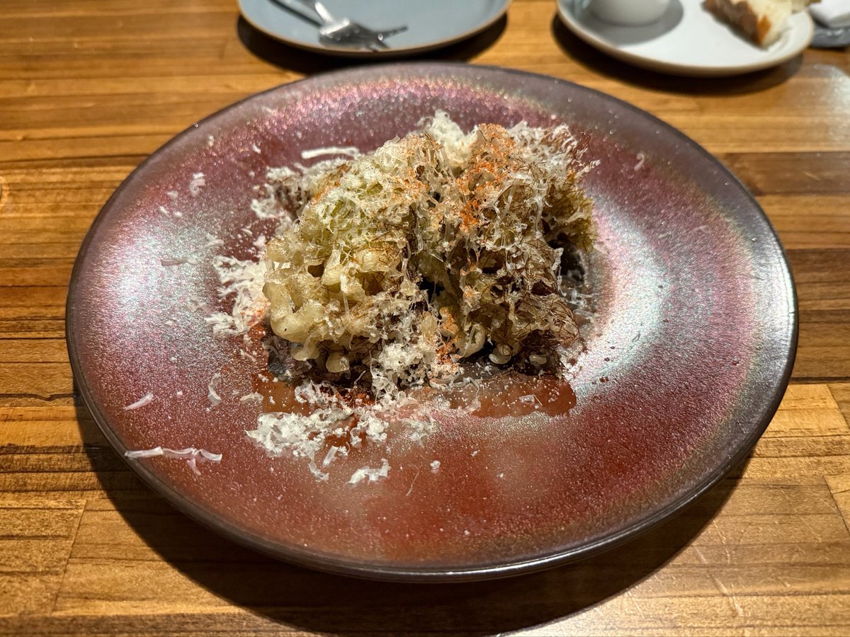keizaiwo_mawase's tweet photo. この前行ってみたけど美味しかった！ボリューミーでどのお料理もクオリティ高いからコスパ良い感じがした。ハンバーガーも美味しそうだったから今度食べてみたい🍔次行くなら4人以上で行ってもっと色々食べたいな〜
📍 Burger &amp; Bistro Occi バーガー&amp;ビストロ オクシ https://t.co/1xAYVAen9n