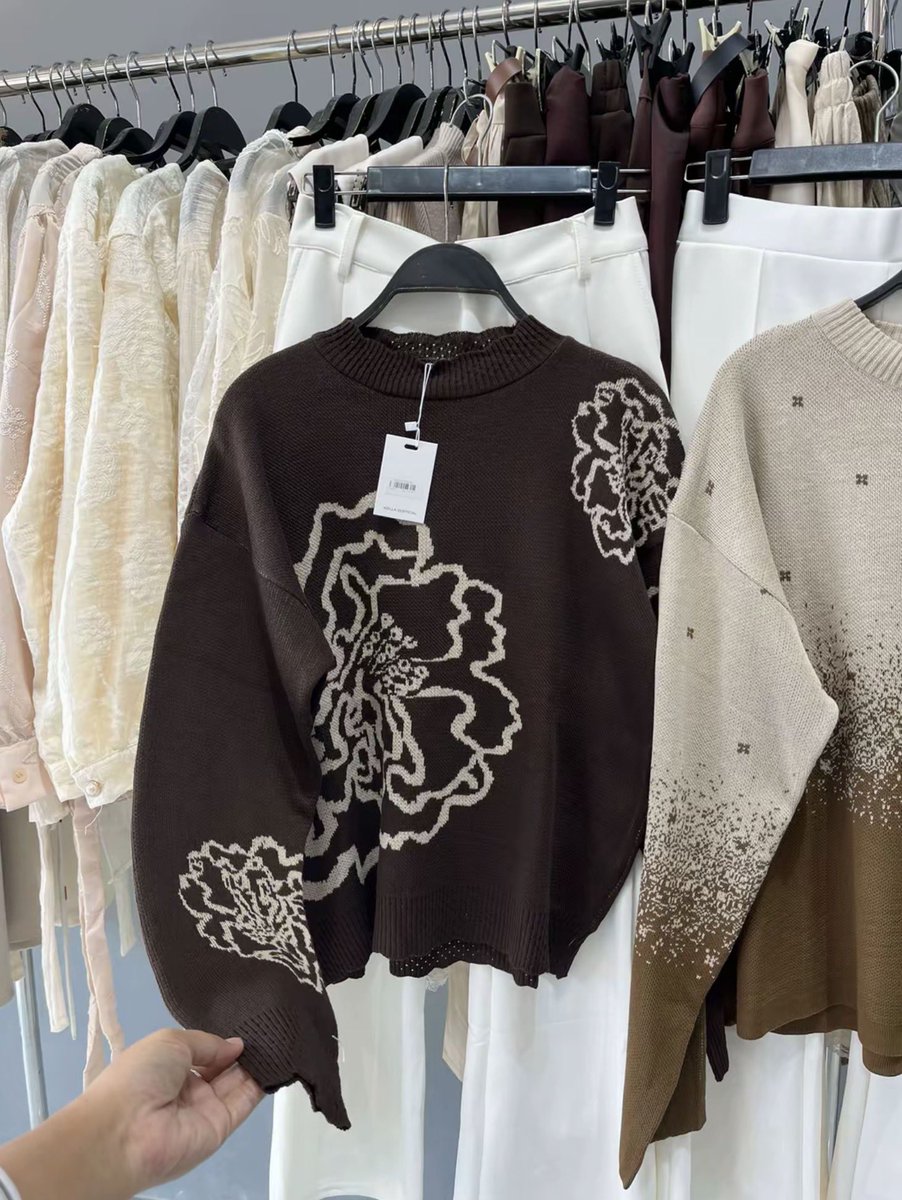 honestfind's tweet photo. MAAF NORAK 😭
tapi masa ada store baju selucu ini start 80rb an aja🥺, kaum gaji imut wajib tau si 😭🤏❗️ https://t.co/LSdomW552V