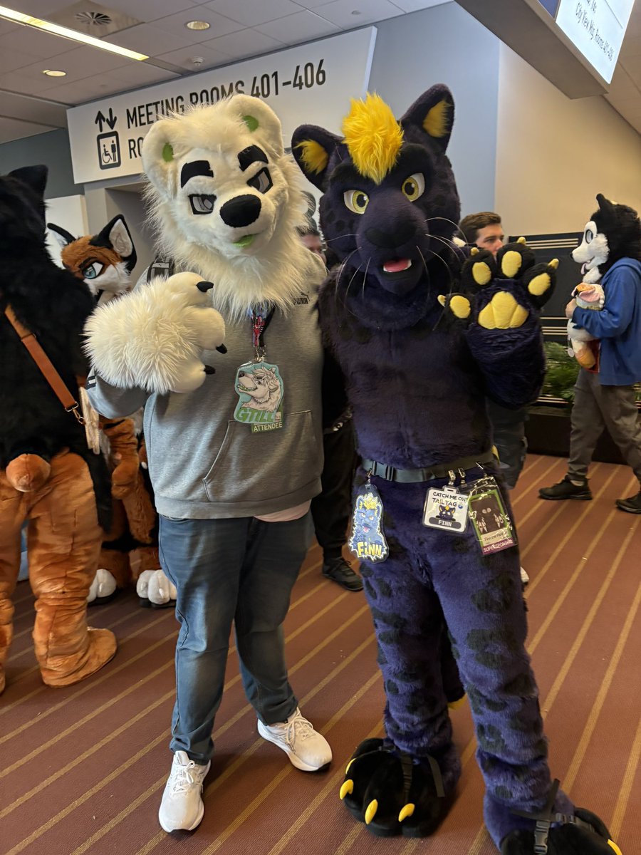 Garytilman1's tweet photo. I don’t think there is a single celebrity I’d rather meet than these cool furs🥹 THANK YOU AND KEEP INSPIRING PEOPLE
@Astra_The_Kitty @Hugz_N_Snugz @FinnThePanther @PeebyandJ https://t.co/6hiLhE0kne