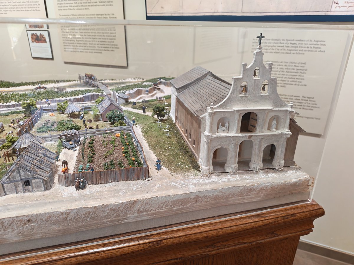 BoscojraCSsR's tweet photo. Mission Nombre de Dios Museum, St. Augustine, Florida. En este museo se conserva el féretro en el que reposaron los restos mortales de Pedro Menéndez de Avilés, fundador de la ciudad, hasta 1929. https://t.co/IohEDRD3Be