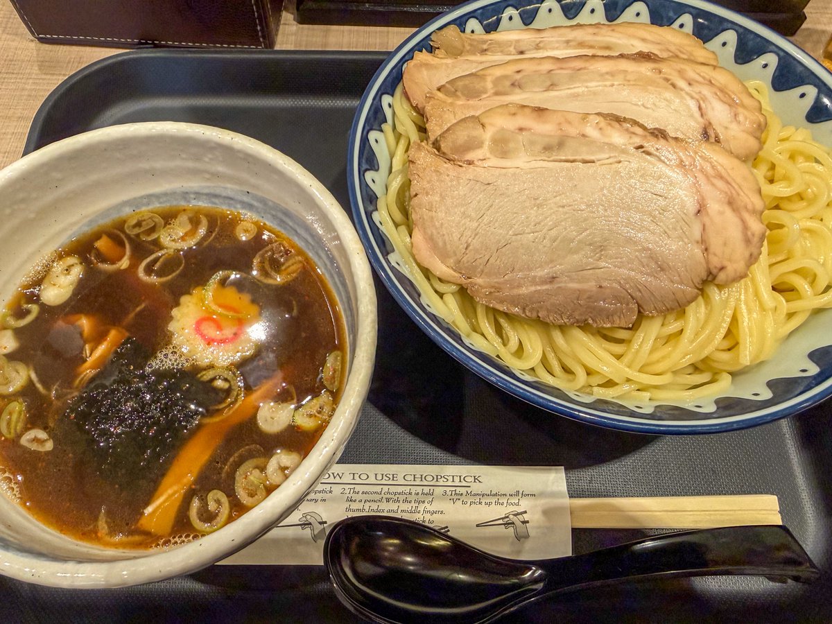 55ao's tweet photo. 羽田大勝軒さんの「もりチャーシュー」食べて腹ごしらえ完了です😋🍜 https://t.co/GlCJfWmEAM