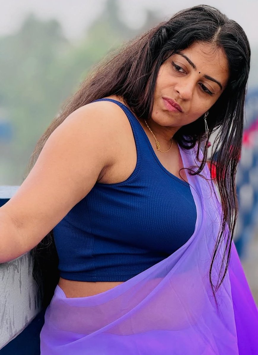 growwwithsp's tweet photo. #jaaniabishek certificated fitness trainer and Instagram influencer model ....she and her saree photoshoots are eye candy https://t.co/FDR9UiqwkR